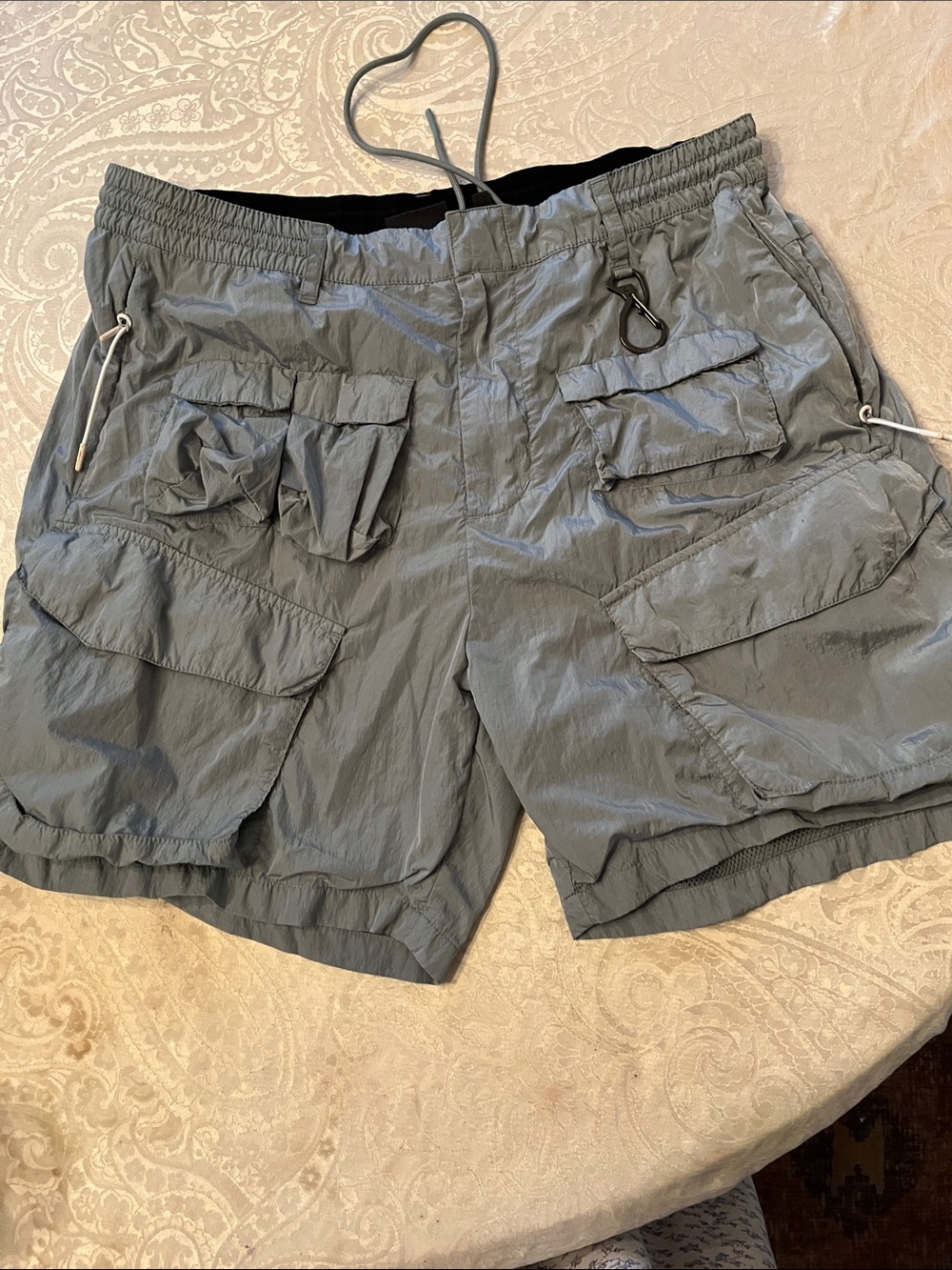 Kith DuPont Cargo Shorts with Multiple Utility Pockets Large Concrete EUC